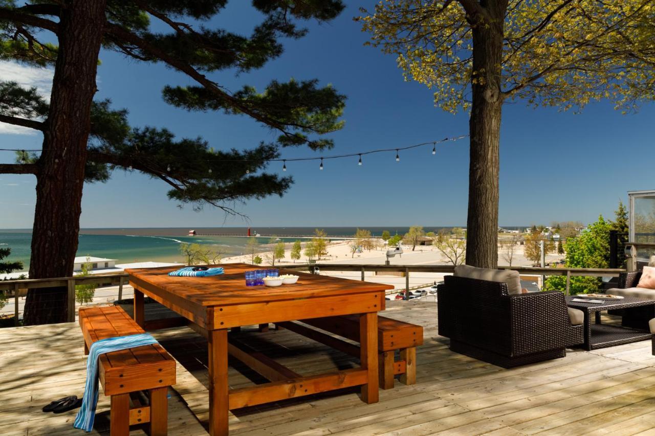 Looking Glass Beachfront Inn Grand Haven Exteriör bild